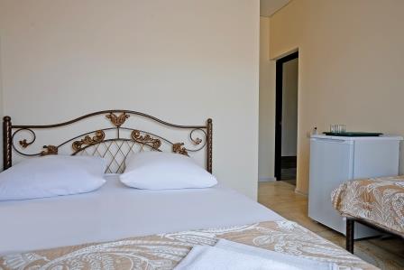 гостевой дом в лоо уютный дворик Трехместный номер